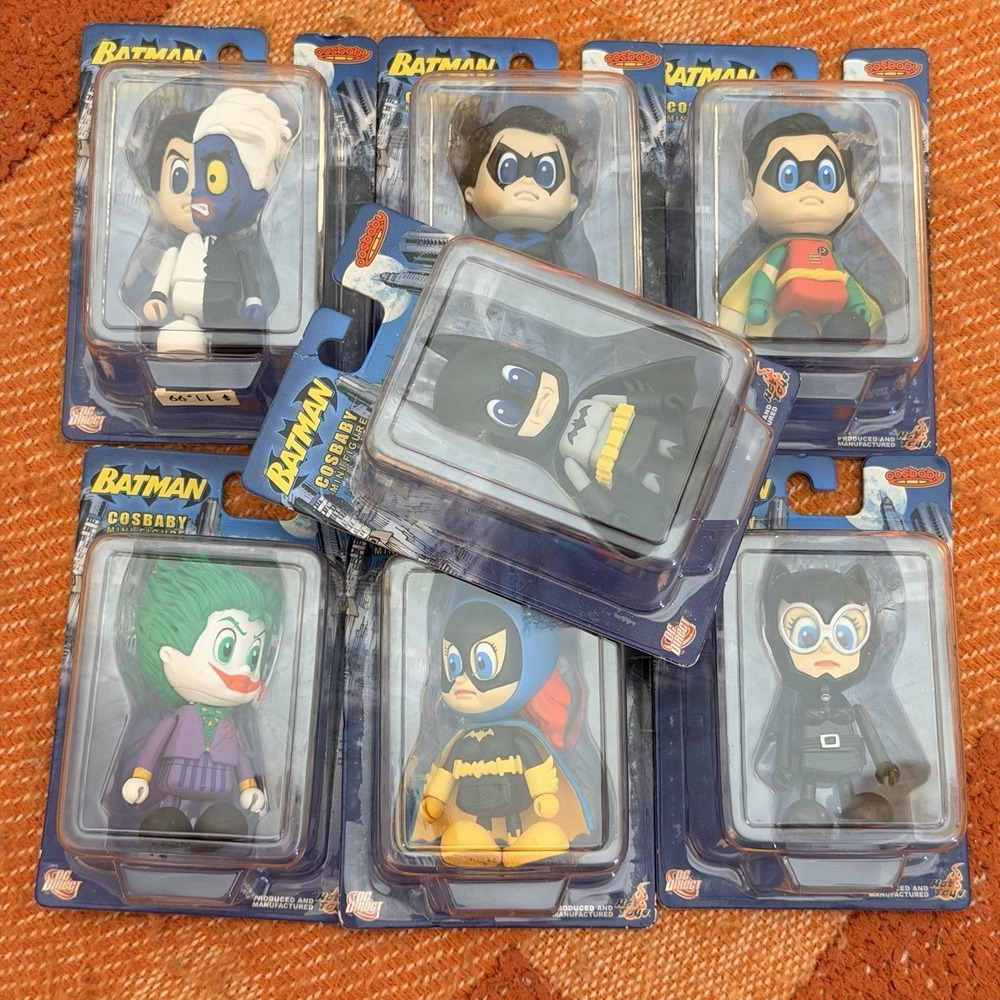 New Lot Of 7 Batman 2009 Cosbaby Mini Figures DC Comics Joker Robin Catwoman